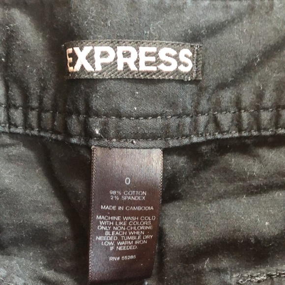 Express Shorts - Picture 3 of 5